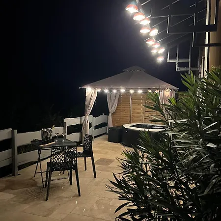 Διαμέρισμα 131, Spa, Parking Prive *
